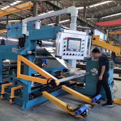 トランスフォーマーホイル巻き機 22kWの巻き力,0~18RPMの速度範囲と精密巻きのための2セットのデブリングユニット