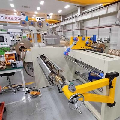 12ヶ月保証 精密なコイル形成のためのオプションの色を持つCNCコイル巻き込み機