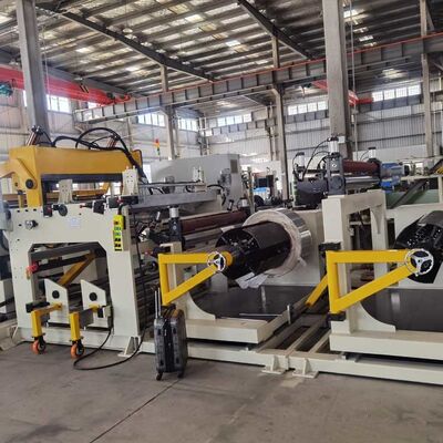 22kw 巻線電力および冷間溶接を備えた 1400mm フォイル幅変圧器フォイル巻線機