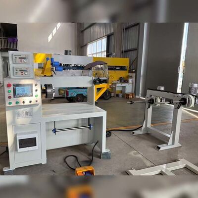 自動トランスフォーマーコイル回転機 500mm 最大回転幅と0.75KWのサーボモーター 4つの口腔チャックヘッドストック